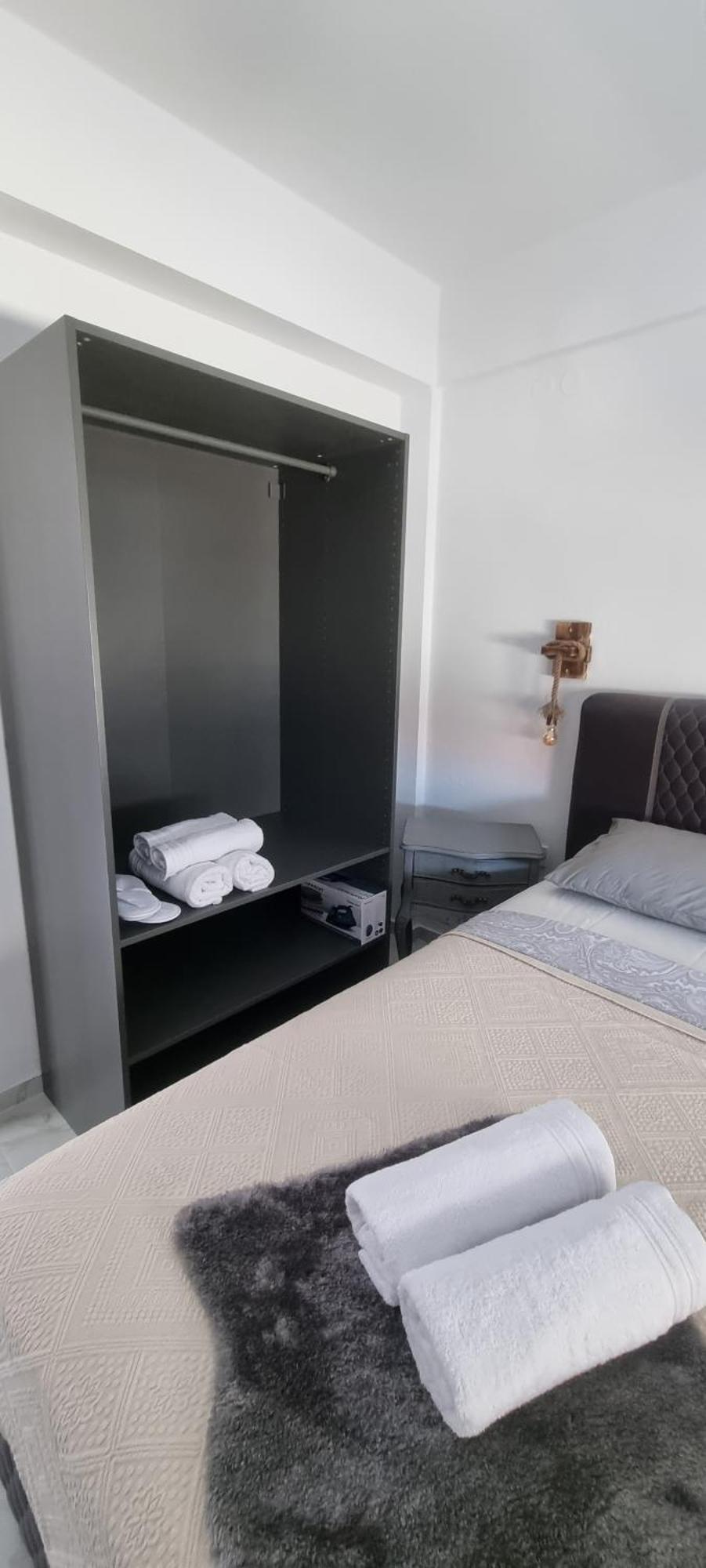 Ellis-Suites Nea Peramos Kavala Exteriör bild