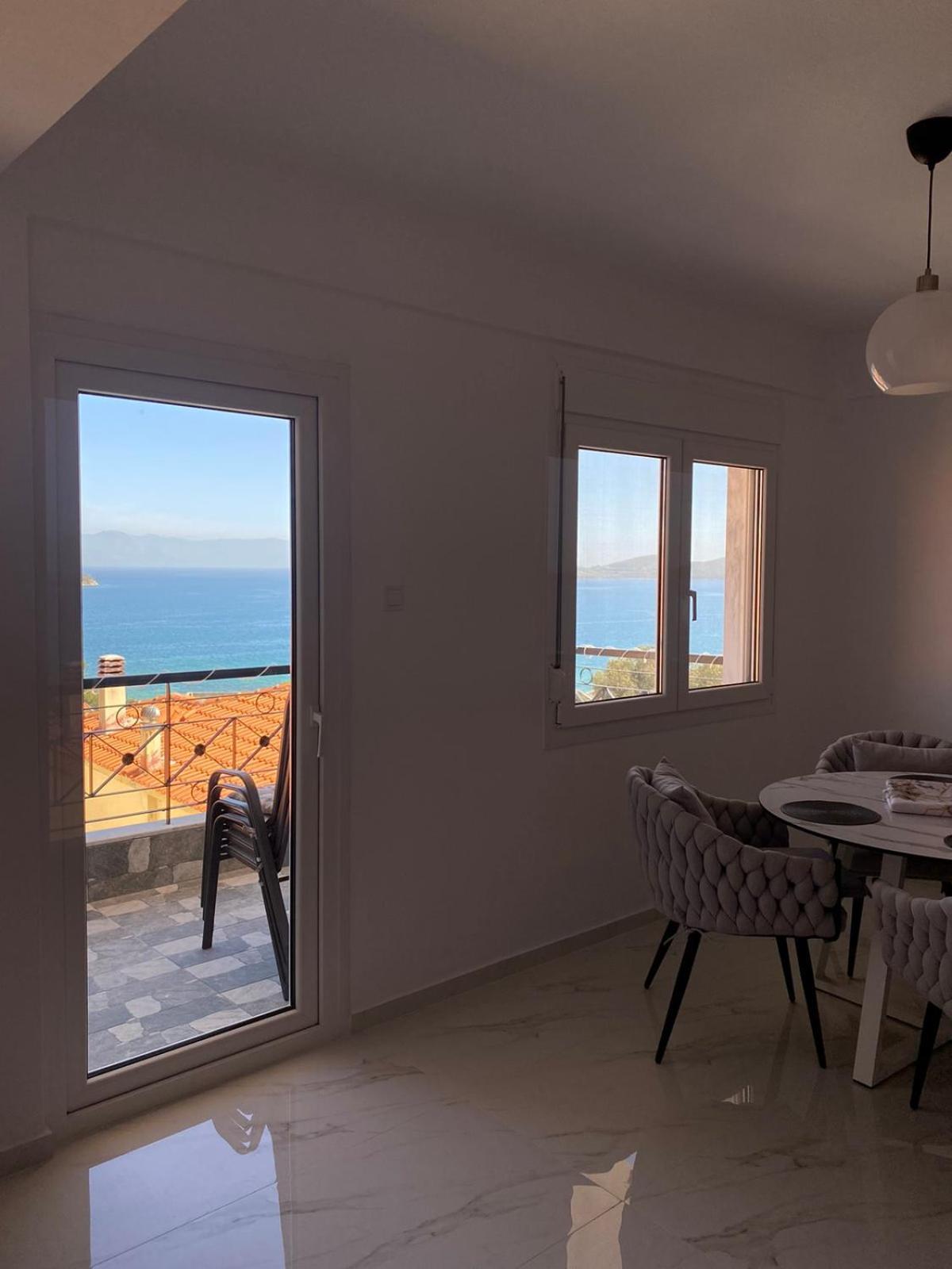 Ellis-Suites Nea Peramos Kavala Exteriör bild