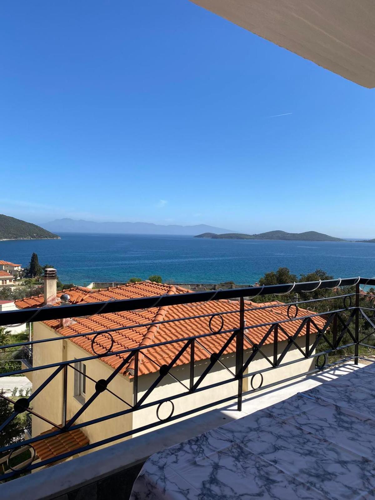Ellis-Suites Nea Peramos Kavala Exteriör bild