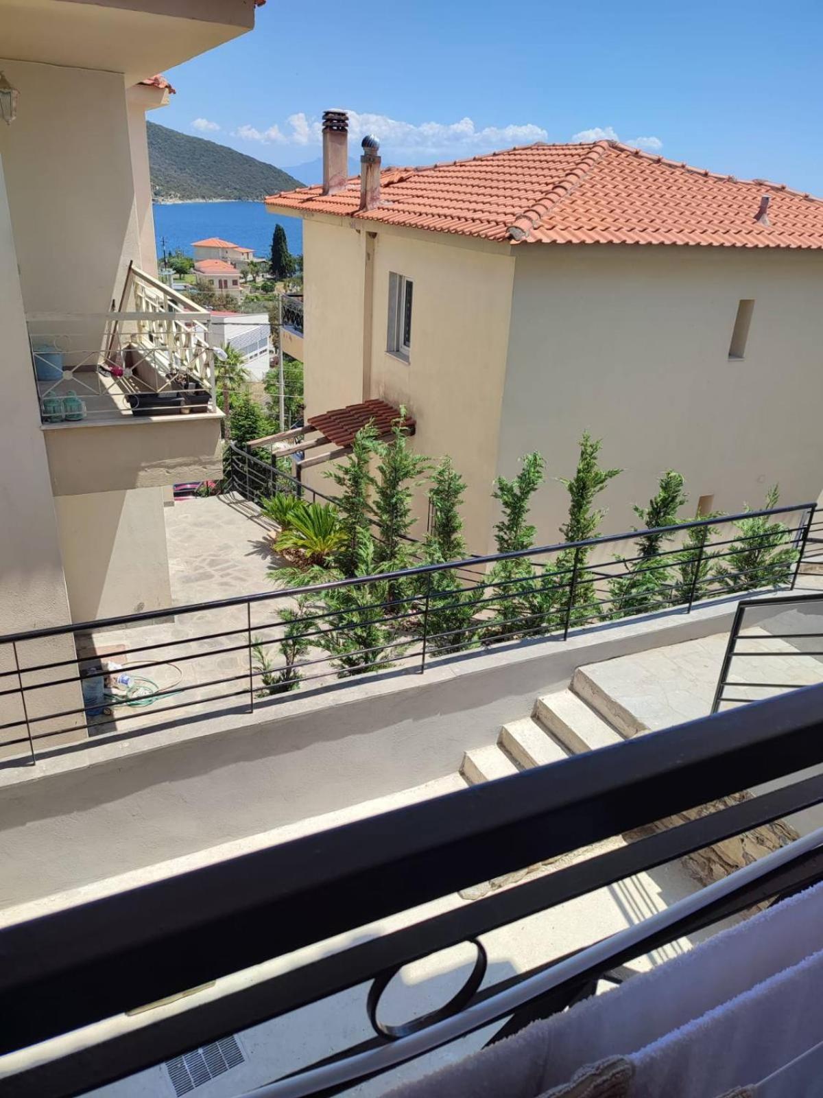 Ellis-Suites Nea Peramos Kavala Exteriör bild